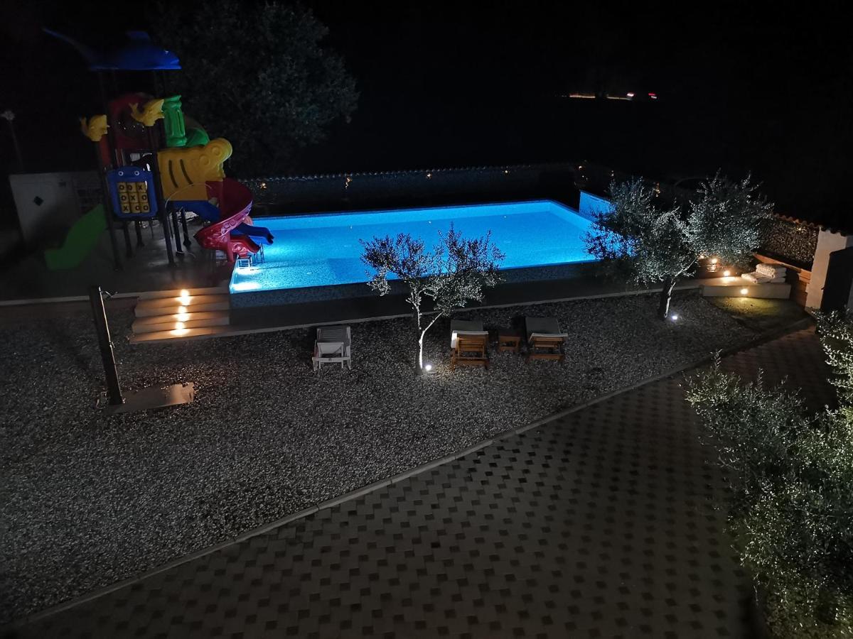 Jacuzi Cottage In The Olive Grove Pula Bagian luar foto